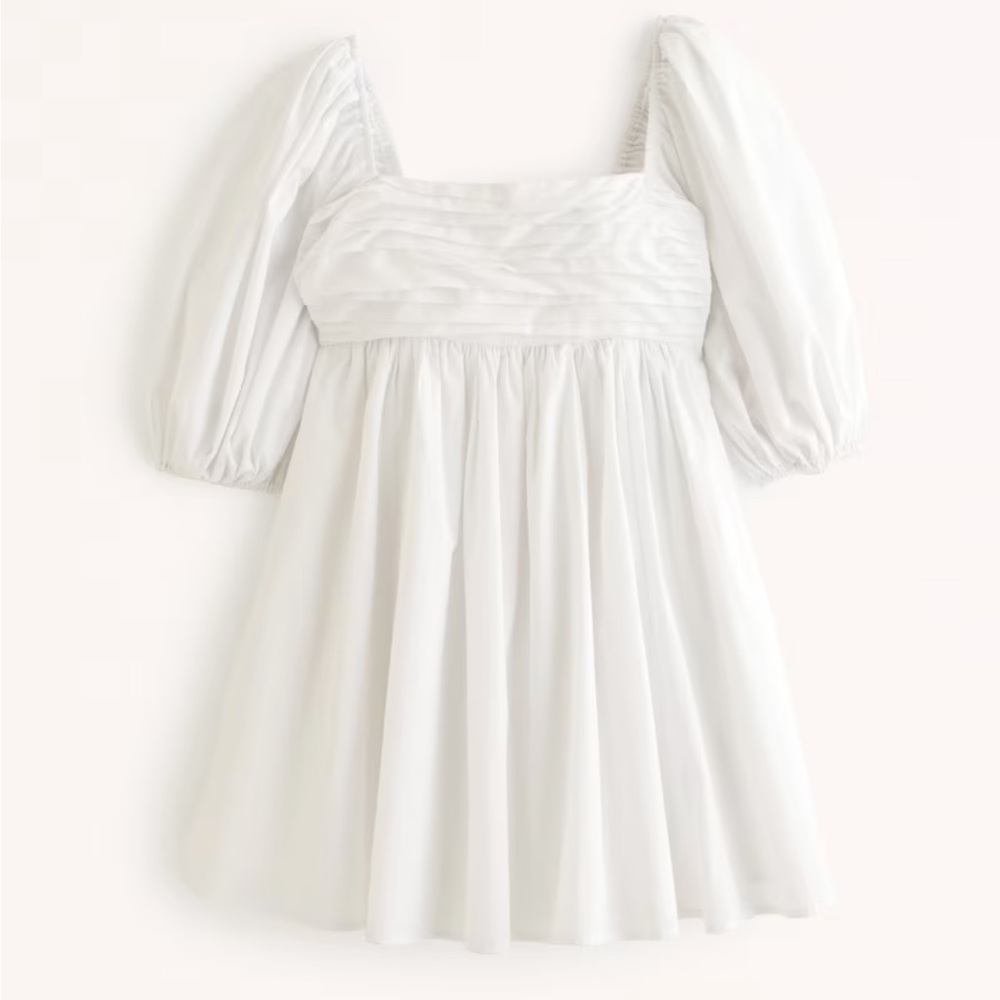 Abercrombie & Fitch Emerson Ruched Puff Sleeve Mini Dress in a Medium Petite